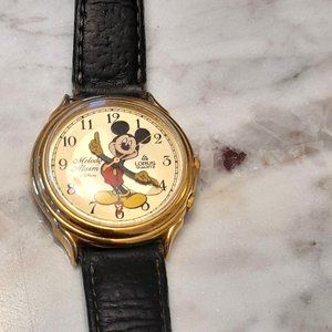 Vintage Lorus Quartz Mickey Mouse Disney Watch Y975-6A20 New Battery